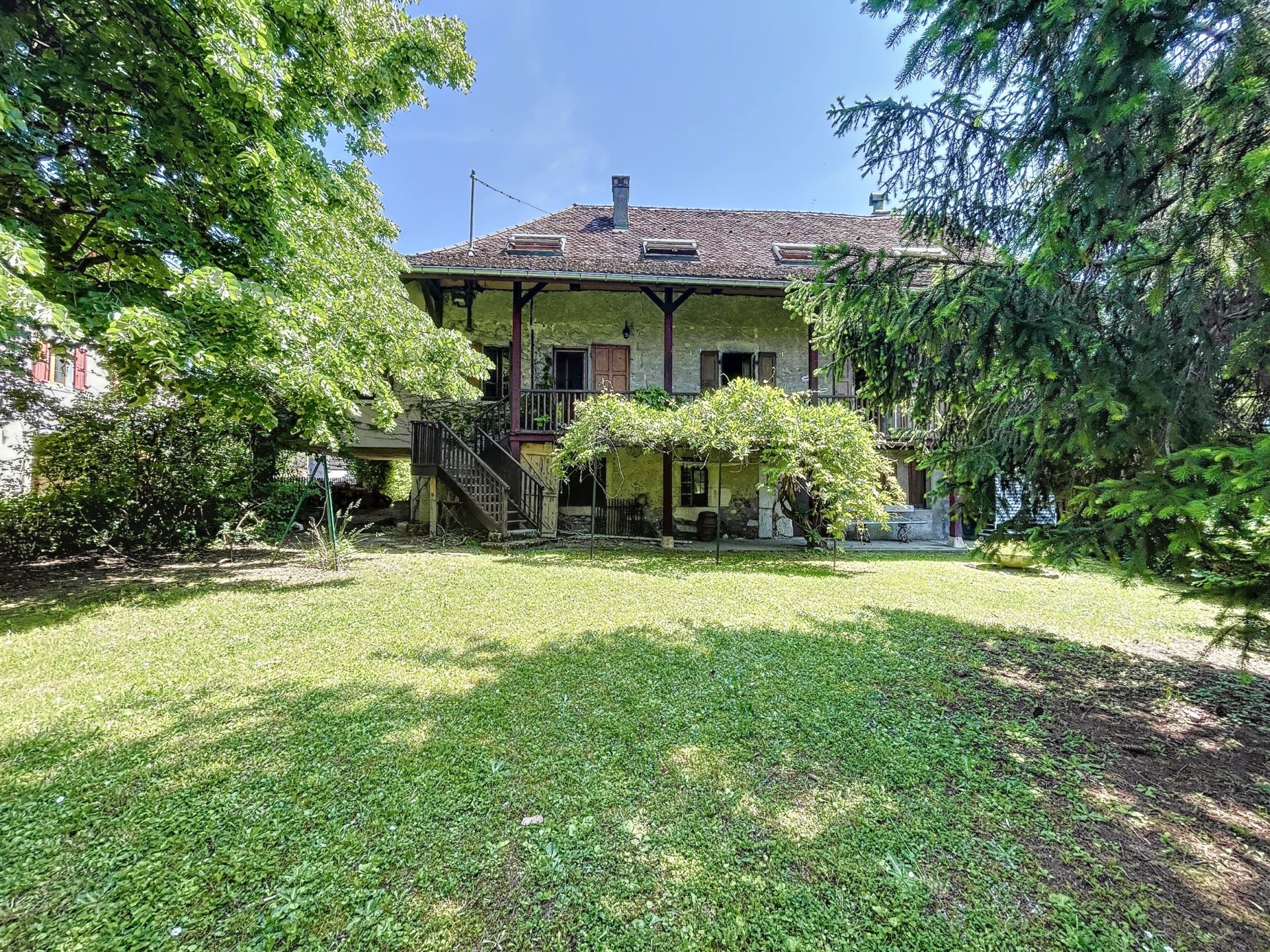 house 8 Rooms for sale on ANNECY LE VIEUX (74940)