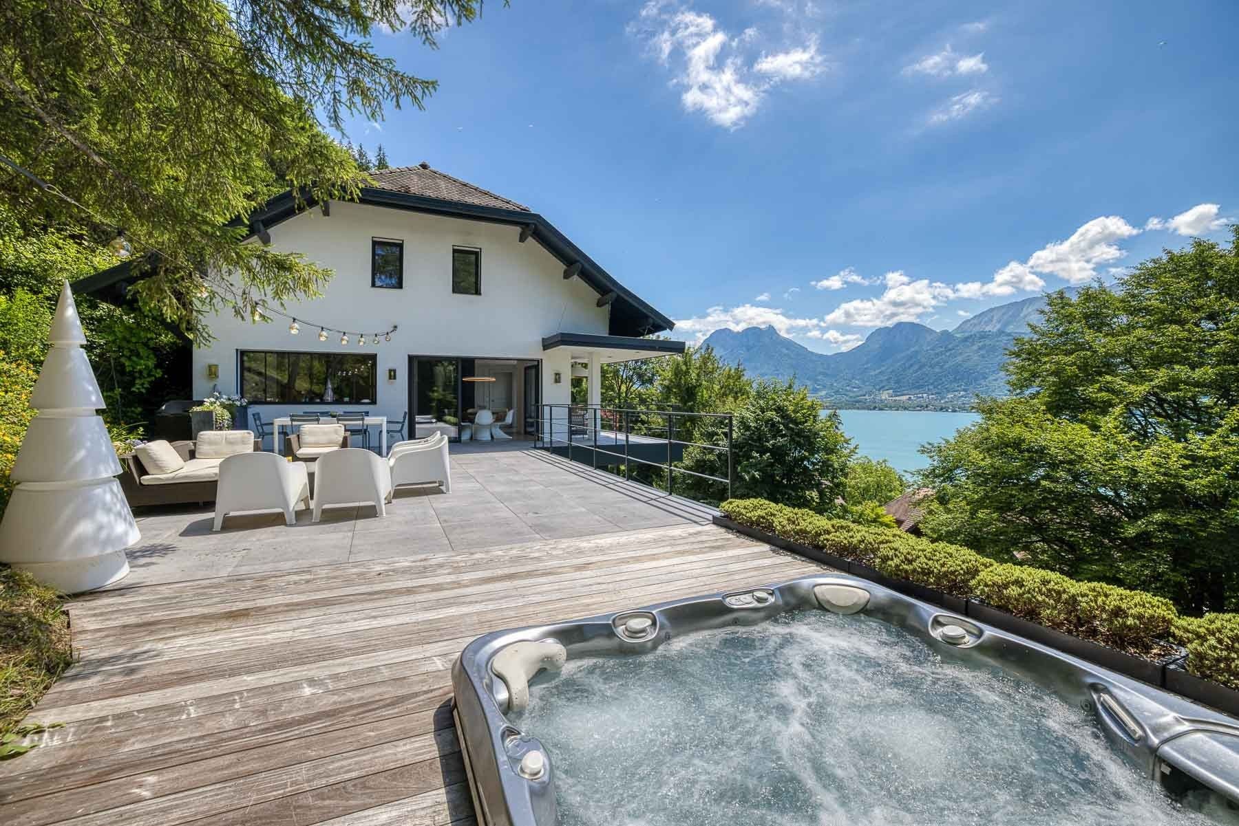 maison 11 Pièces en vente sur TALLOIRES MONTMIN (74290)